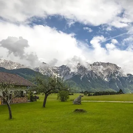Appartement Zum Bergbauer Mittenwald